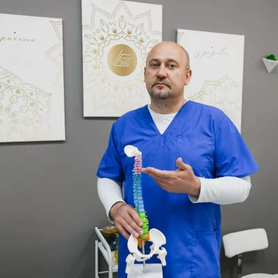 Услуга - https://osteopat-nevrolog.ru/uslugi-pacientam/13-osteopatija-pozvonochnika.html